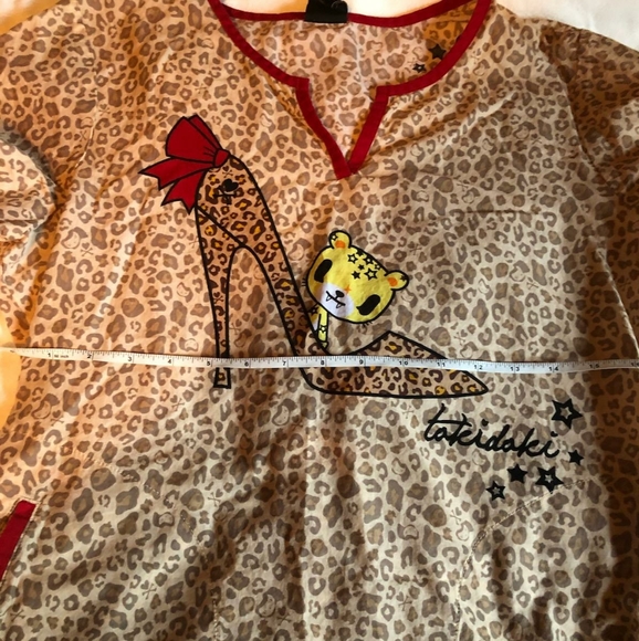 Toki dokic scrub top - Picture 2 of 5